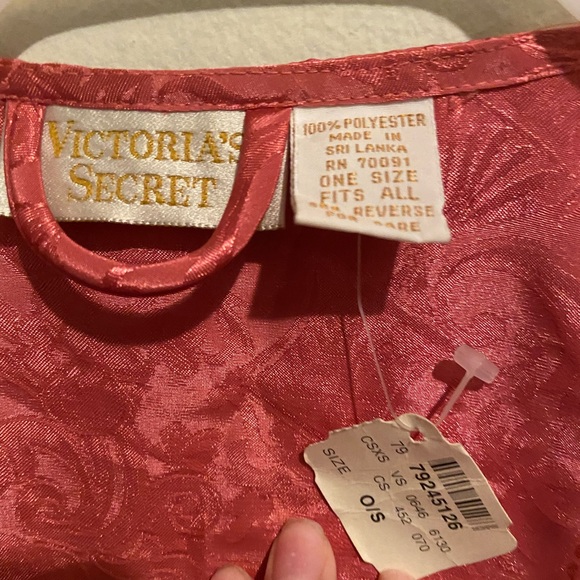 Victoria Secret Robe - Picture 2 of 2